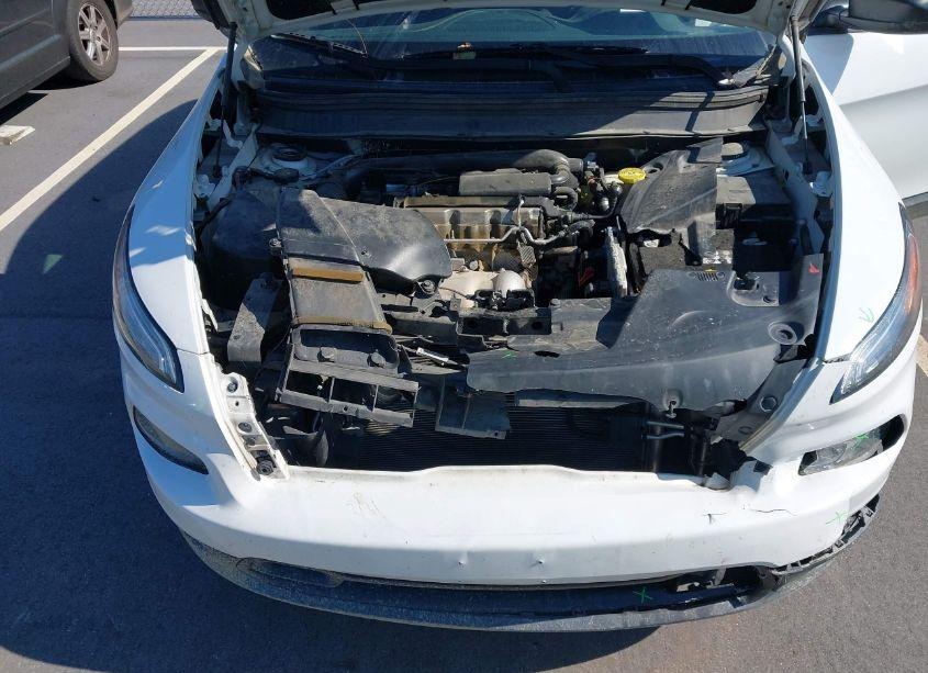 Photo 10 of 2017 Jeep Cherokee ALTITUDE FWD (VIN 1C4PJLAB5HW643644)