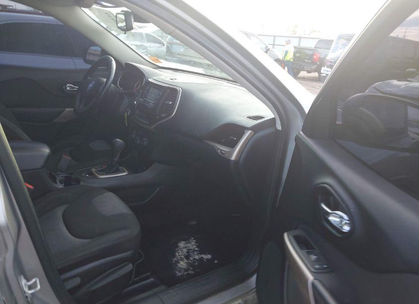 Photo 5 of 2017 Jeep Cherokee ALTITUDE FWD (VIN 1C4PJLAB5HW660606)