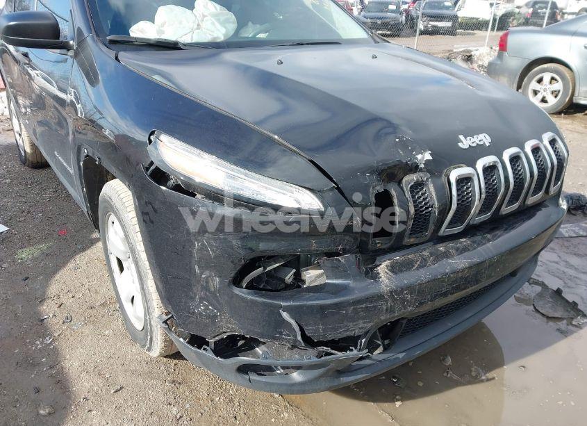 Photo 6 of 2014 Jeep Cherokee SPORT (VIN 1C4PJLAB6EW104686)