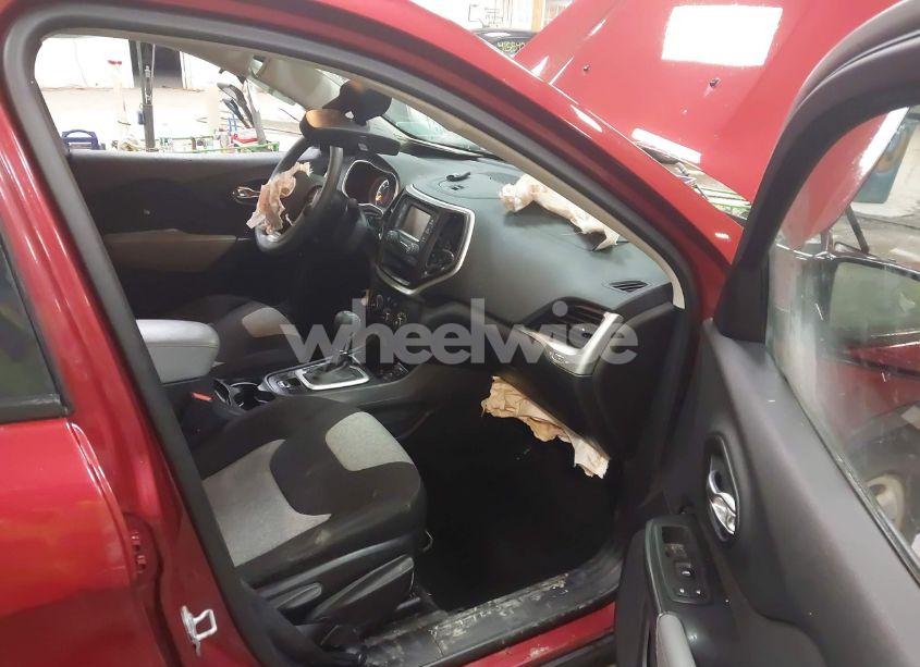 Photo 5 of 2014 Jeep Cherokee SPORT (VIN 1C4PJLAB6EW167447)