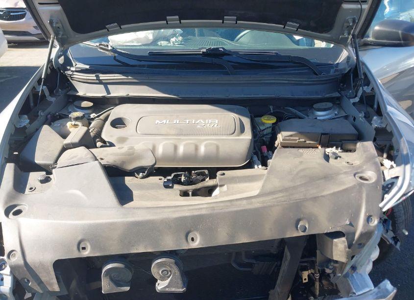 Photo 10 of 2015 Jeep Cherokee SPORT (VIN 1C4PJLAB6FW660840)