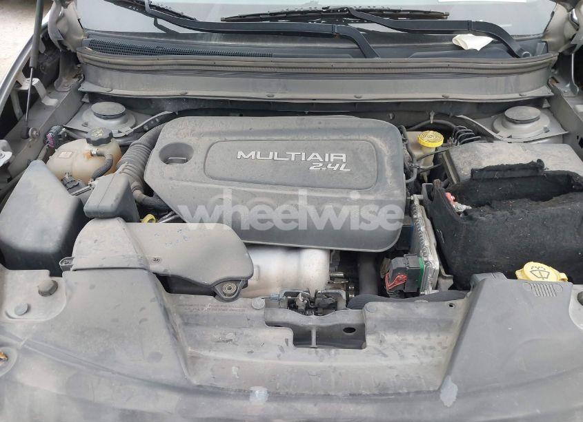 Photo 10 of 2015 Jeep Cherokee SPORT (VIN 1C4PJLAB6FW684202)