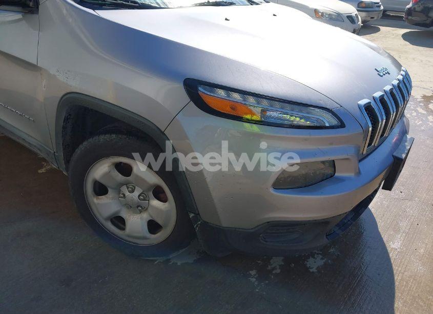 Photo 6 of 2015 Jeep Cherokee SPORT (VIN 1C4PJLAB6FW684202)