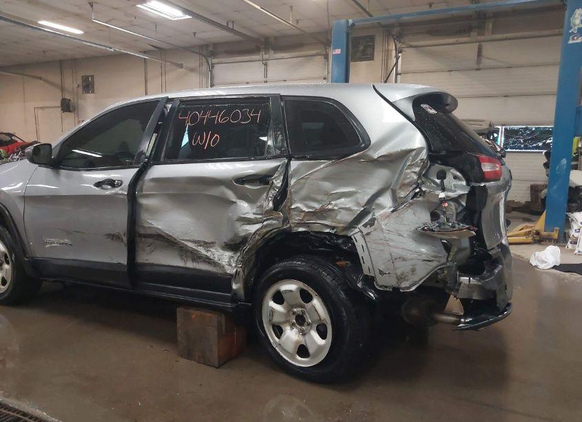 Photo 6 of 2015 Jeep Cherokee SPORT (VIN 1C4PJLAB6FW731549)