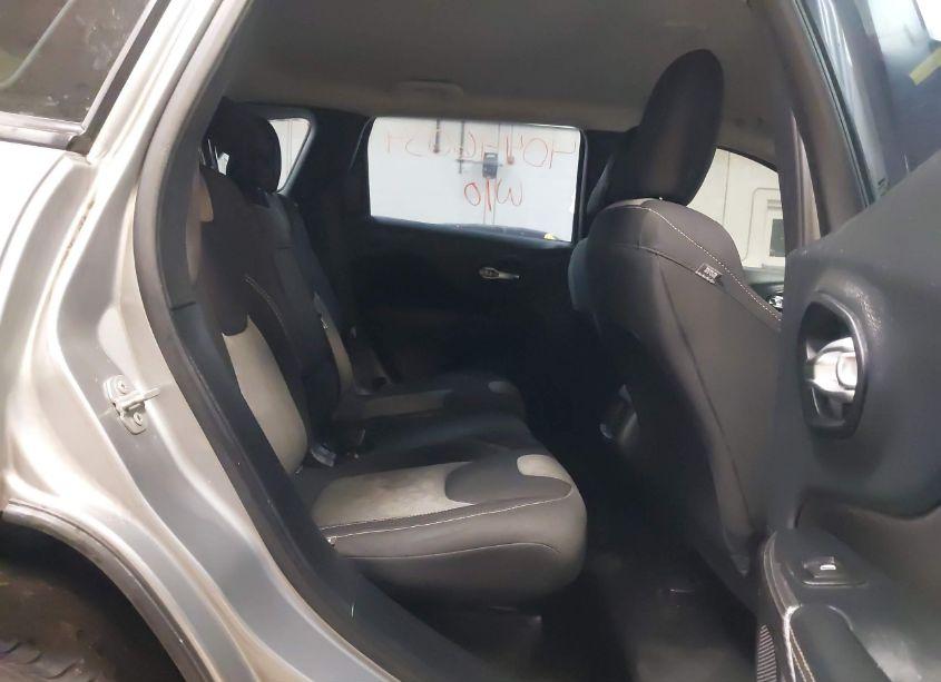 Photo 8 of 2015 Jeep Cherokee SPORT (VIN 1C4PJLAB6FW731549)