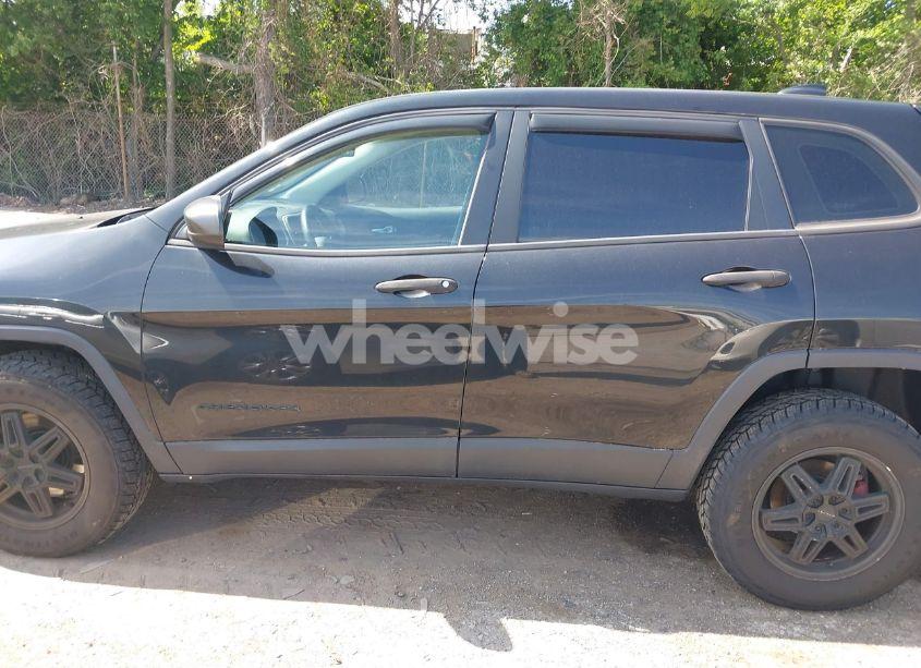 Photo 14 of 2016 Jeep Cherokee SPORT (VIN 1C4PJLAB6GW125251)