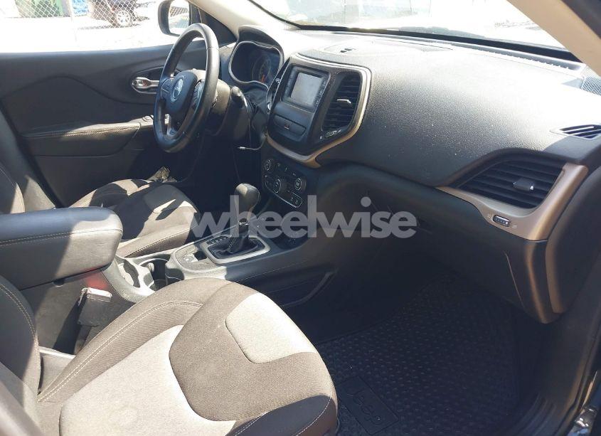 Photo 5 of 2016 Jeep Cherokee SPORT (VIN 1C4PJLAB6GW125251)