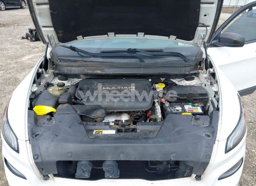 Photo 10 of 2016 Jeep Cherokee SPORT (VIN 1C4PJLAB6GW190729)