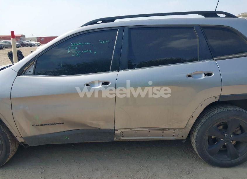 Photo 15 of 2016 Jeep Cherokee ALTITUDE (VIN 1C4PJLAB6GW324543)