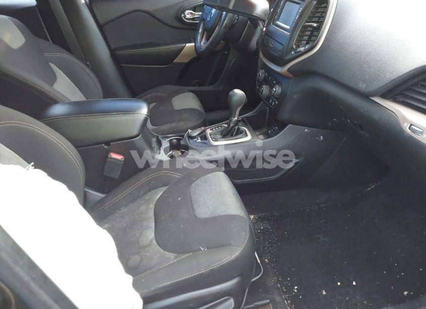 Photo 5 of 2017 Jeep Cherokee ALTITUDE FWD (VIN 1C4PJLAB6HW652837)