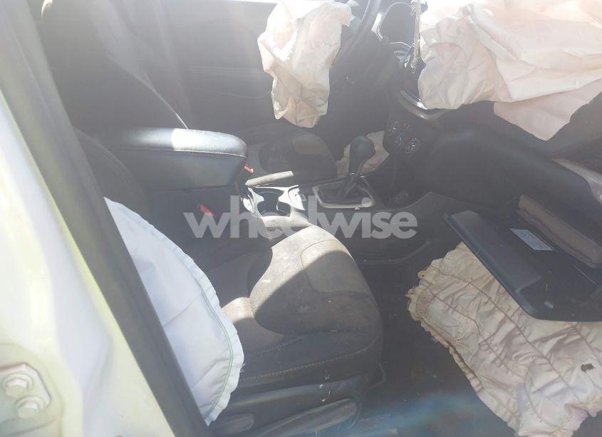 Photo 5 of 2017 Jeep Cherokee SPORT FWD (VIN 1C4PJLAB6HW669069)