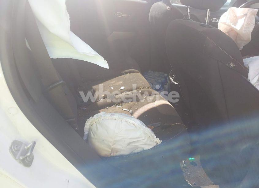 Photo 8 of 2017 Jeep Cherokee SPORT FWD (VIN 1C4PJLAB6HW669069)