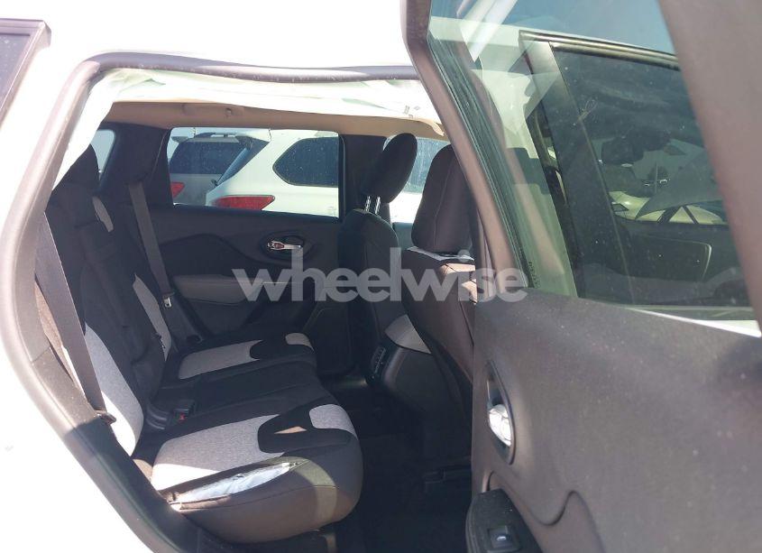 Photo 8 of 2014 Jeep Cherokee SPORT (VIN 1C4PJLAB7EW313984)