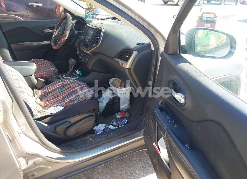 Photo 5 of 2015 Jeep Cherokee SPORT (VIN 1C4PJLAB7FW620475)