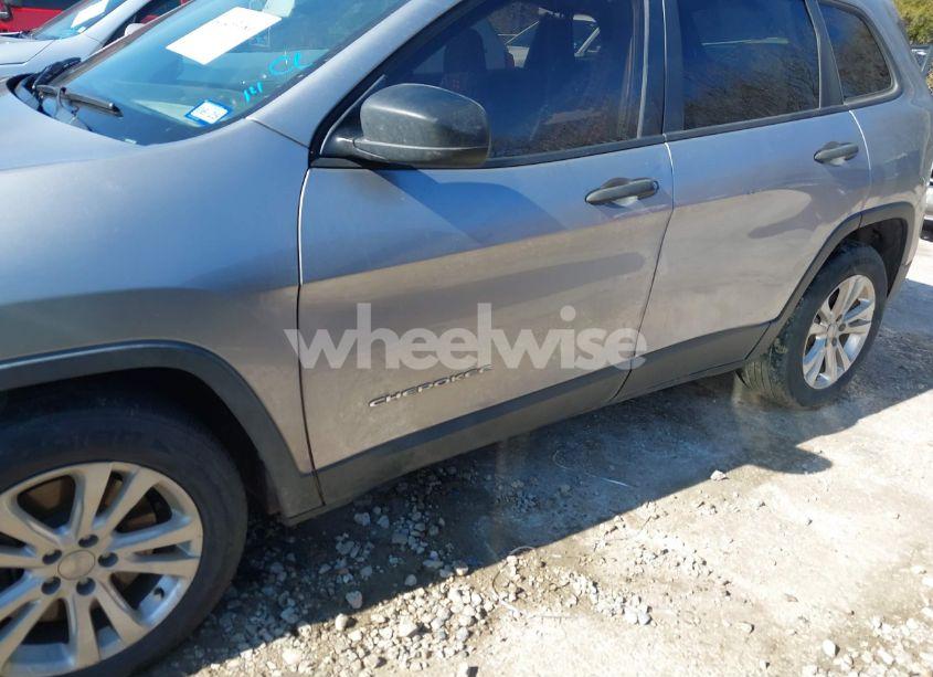 Photo 6 of 2015 Jeep Cherokee SPORT (VIN 1C4PJLAB7FW620475)