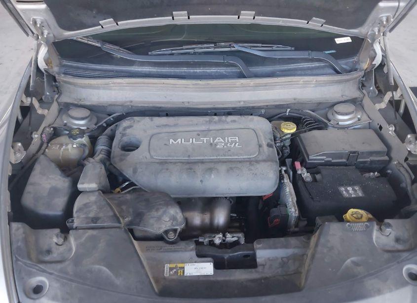 Photo 10 of 2015 Jeep Cherokee SPORT (VIN 1C4PJLAB7FW701069)