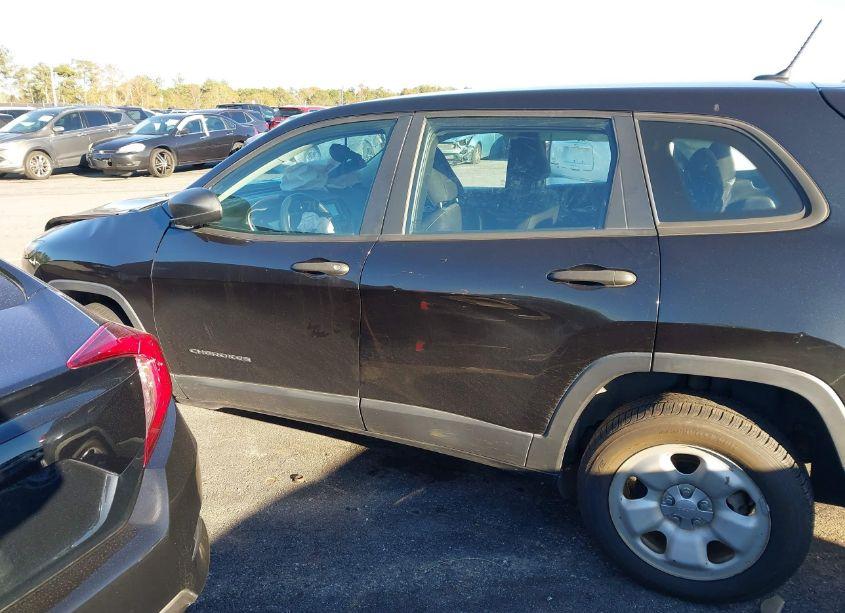 Photo 13 of 2015 Jeep Cherokee SPORT (VIN 1C4PJLAB7FW731236)