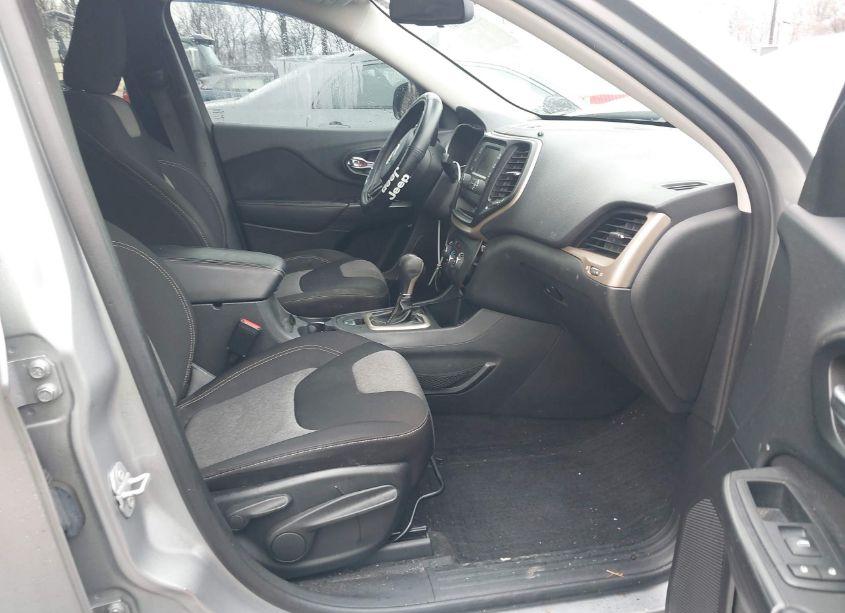 Photo 5 of 2015 Jeep Cherokee SPORT (VIN 1C4PJLAB7FW761594)