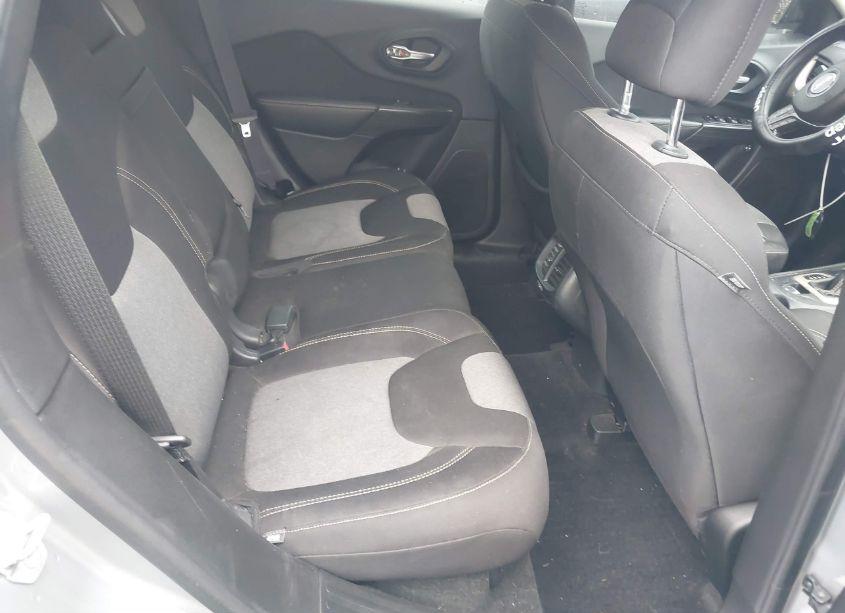 Photo 8 of 2015 Jeep Cherokee SPORT (VIN 1C4PJLAB7FW761594)