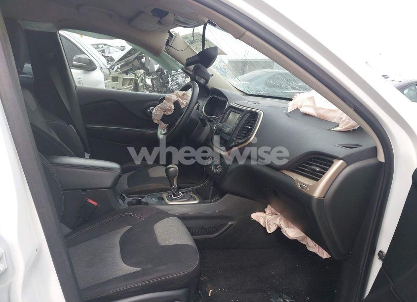 Photo 5 of 2015 Jeep Cherokee SPORT (VIN 1C4PJLAB8FW542210)