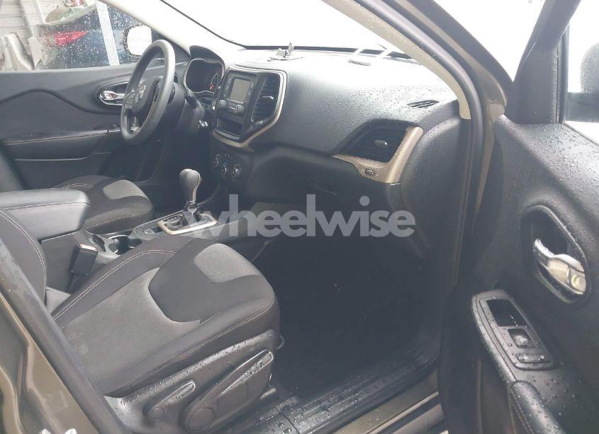 Photo 5 of 2015 Jeep Cherokee SPORT (VIN 1C4PJLAB8FW560108)