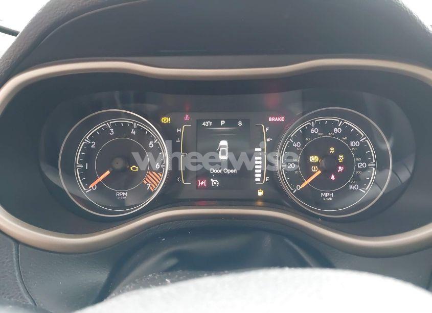 Photo 7 of 2015 Jeep Cherokee SPORT (VIN 1C4PJLAB8FW560108)