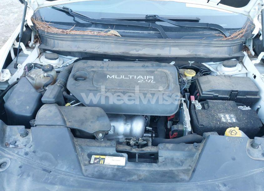 Photo 10 of 2016 Jeep Cherokee SPORT (VIN 1C4PJLAB8GW273546)