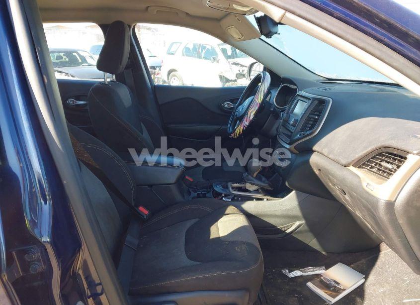 Photo 5 of 2016 Jeep Cherokee SPORT (VIN 1C4PJLAB8GW315374)