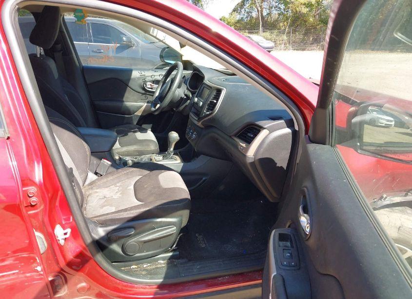 Photo 5 of 2017 Jeep Cherokee SPORT FWD (VIN 1C4PJLAB8HW662415)