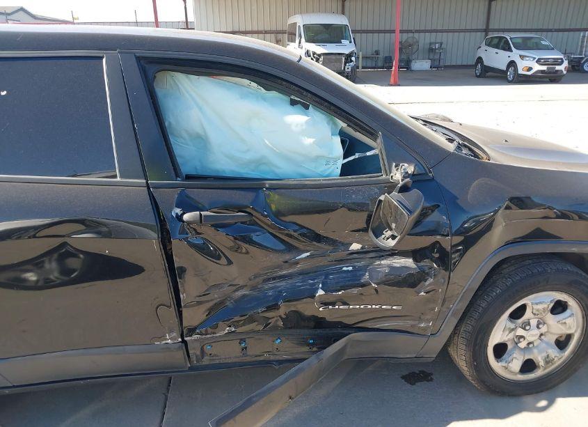 Photo 6 of 2015 Jeep Cherokee SPORT (VIN 1C4PJLAB9FW525903)