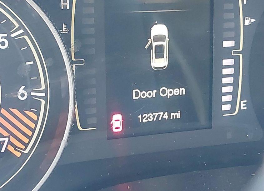 Photo 7 of 2015 Jeep Cherokee SPORT (VIN 1C4PJLAB9FW525903)