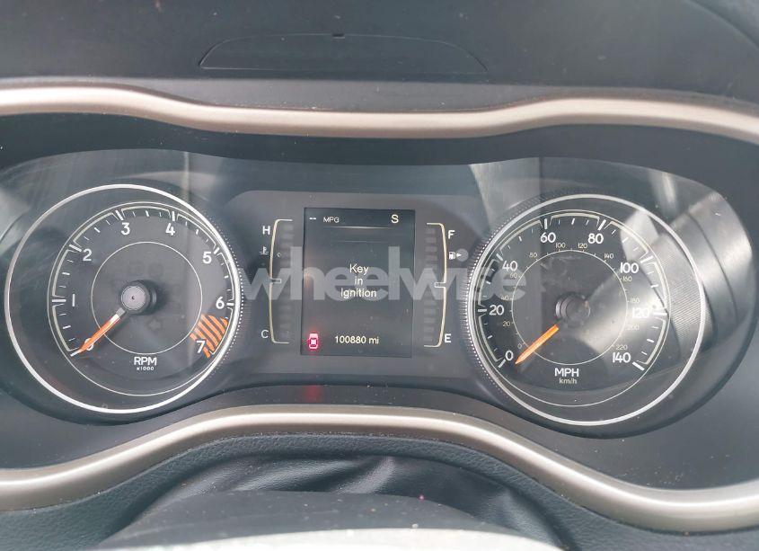 Photo 7 of 2015 Jeep Cherokee SPORT (VIN 1C4PJLAB9FW573207)