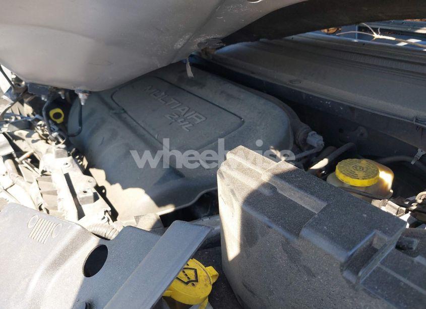 Photo 10 of 2015 Jeep Cherokee SPORT (VIN 1C4PJLAB9FW700411)