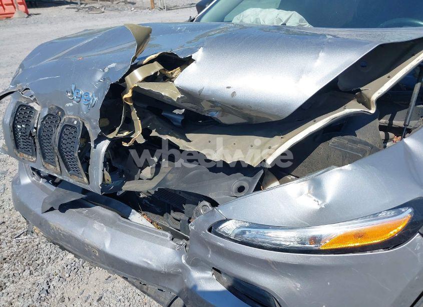 Photo 6 of 2015 Jeep Cherokee SPORT (VIN 1C4PJLAB9FW700411)