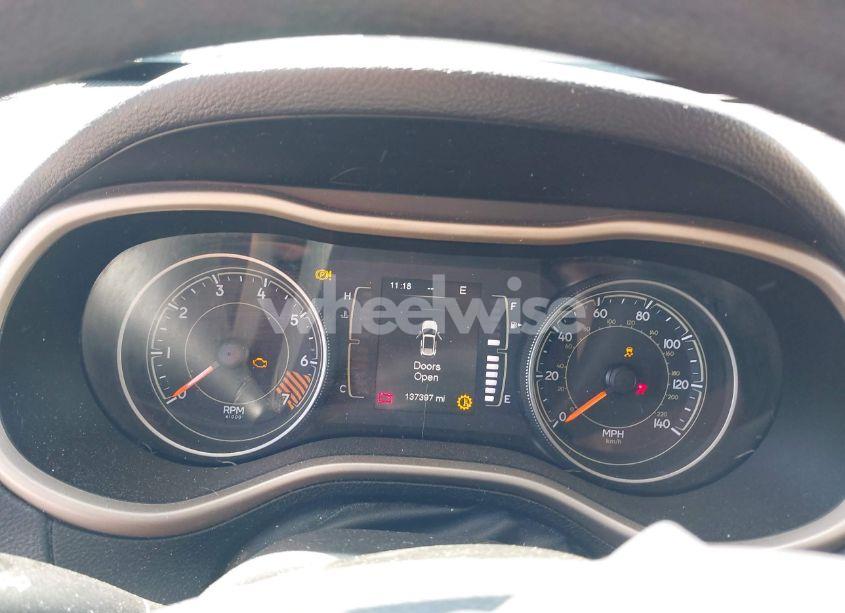 Photo 7 of 2015 Jeep Cherokee SPORT (VIN 1C4PJLAB9FW700411)
