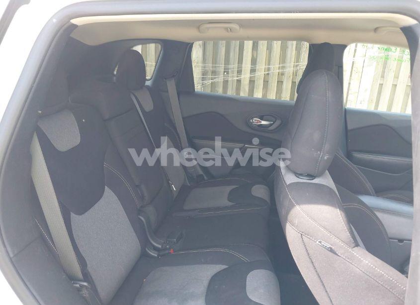 Photo 8 of 2016 Jeep Cherokee SPORT (VIN 1C4PJLAB9GW352580)