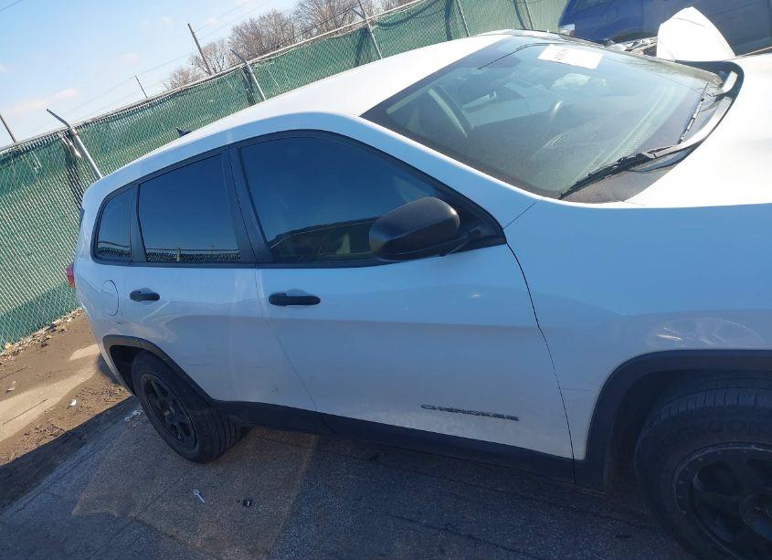 Photo 13 of 2014 Jeep Cherokee SPORT (VIN 1C4PJLABXEW154393)