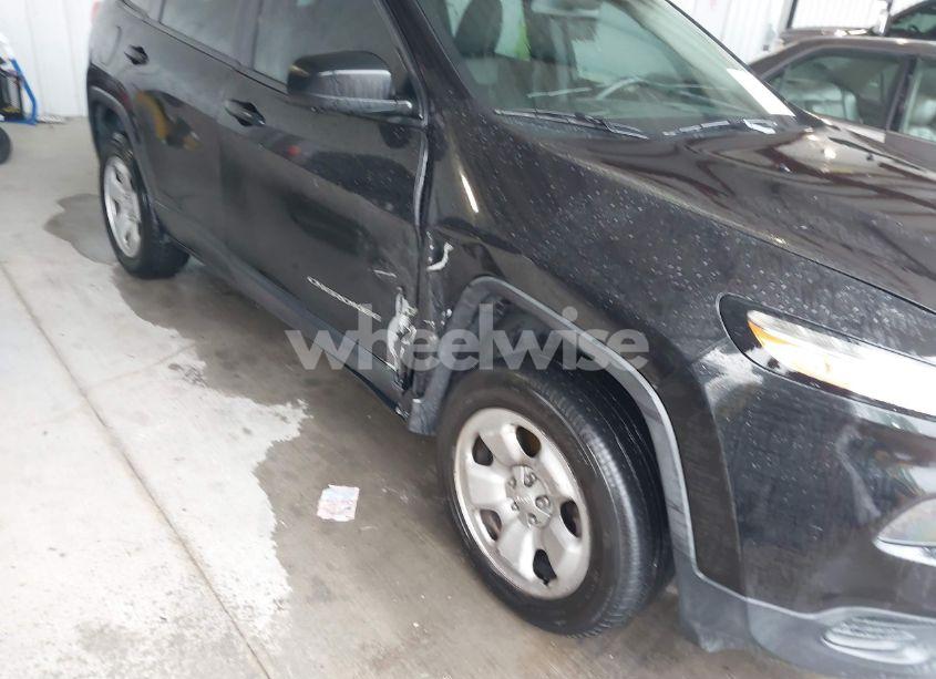 Photo 6 of 2015 Jeep Cherokee SPORT (VIN 1C4PJLABXFW535968)