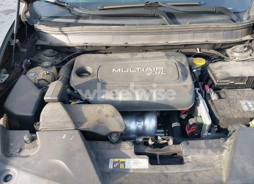 Photo 10 of 2015 Jeep Cherokee SPORT (VIN 1C4PJLABXFW547456)