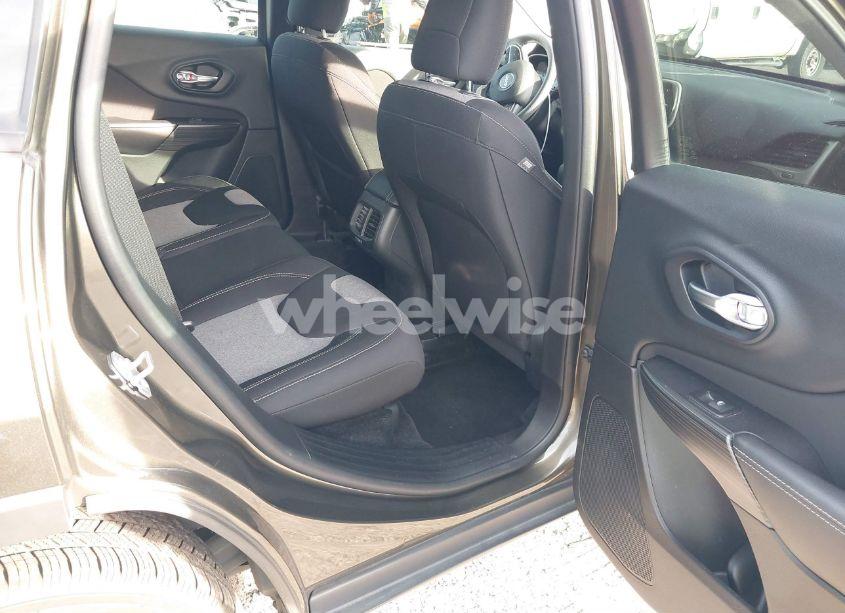 Photo 8 of 2015 Jeep Cherokee SPORT (VIN 1C4PJLABXFW547456)