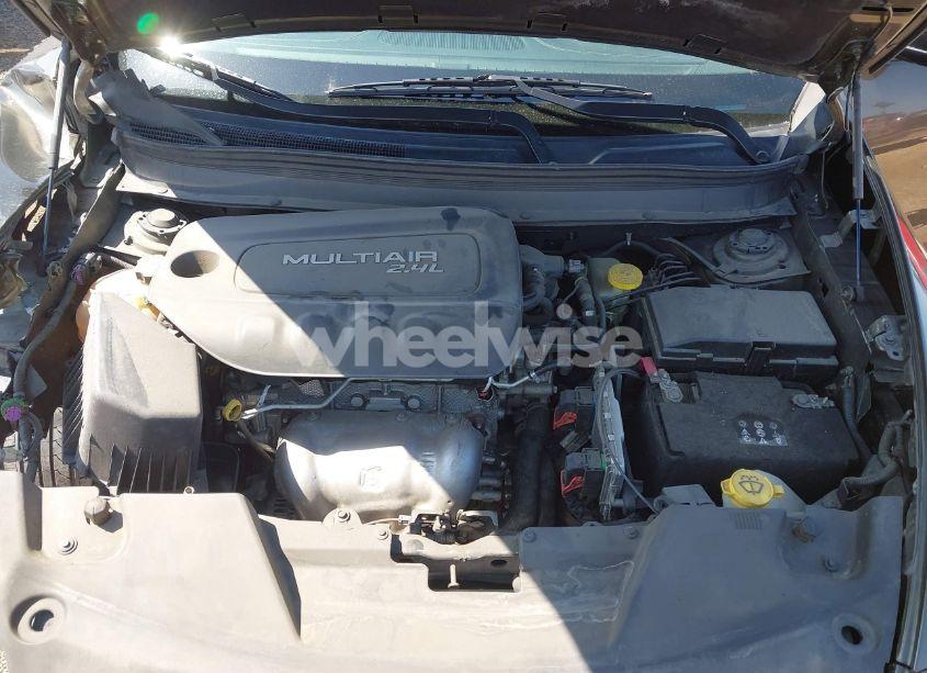 Photo 10 of 2015 Jeep Cherokee SPORT (VIN 1C4PJLABXFW561146)