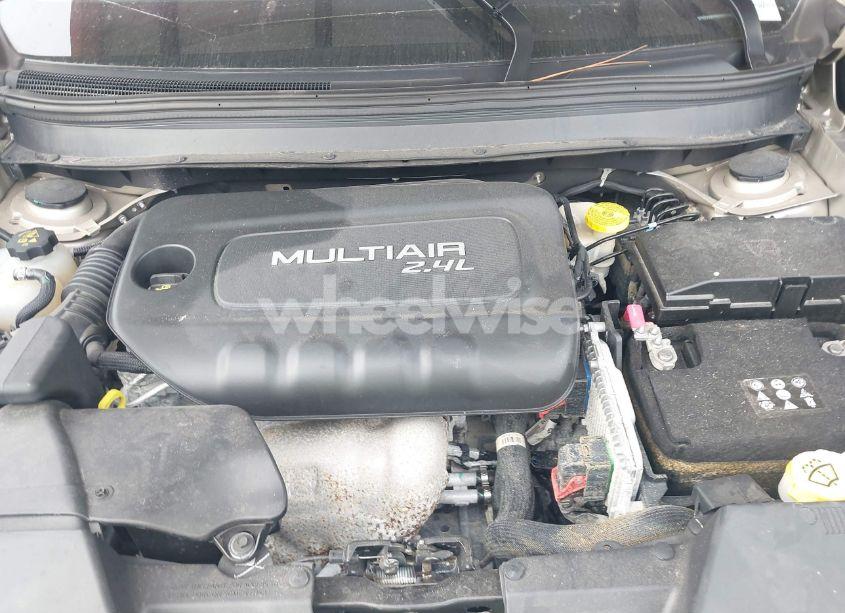 Photo 10 of 2015 Jeep Cherokee SPORT (VIN 1C4PJLABXFW720991)