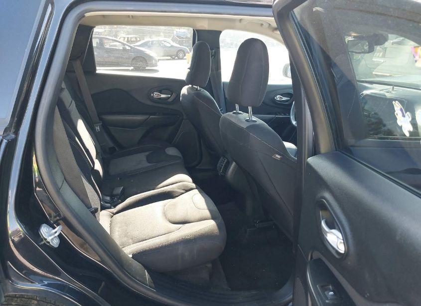 Photo 8 of 2016 Jeep Cherokee SPORT (VIN 1C4PJLABXGW275587)