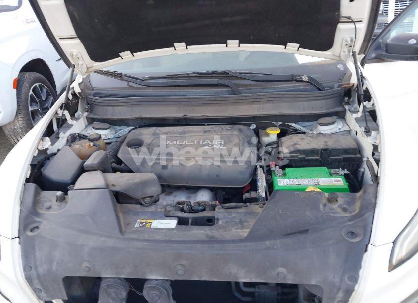 Photo 10 of 2016 Jeep Cherokee SPORT (VIN 1C4PJLABXGW297069)