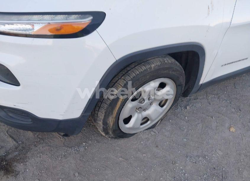 Photo 6 of 2016 Jeep Cherokee SPORT (VIN 1C4PJLABXGW297069)