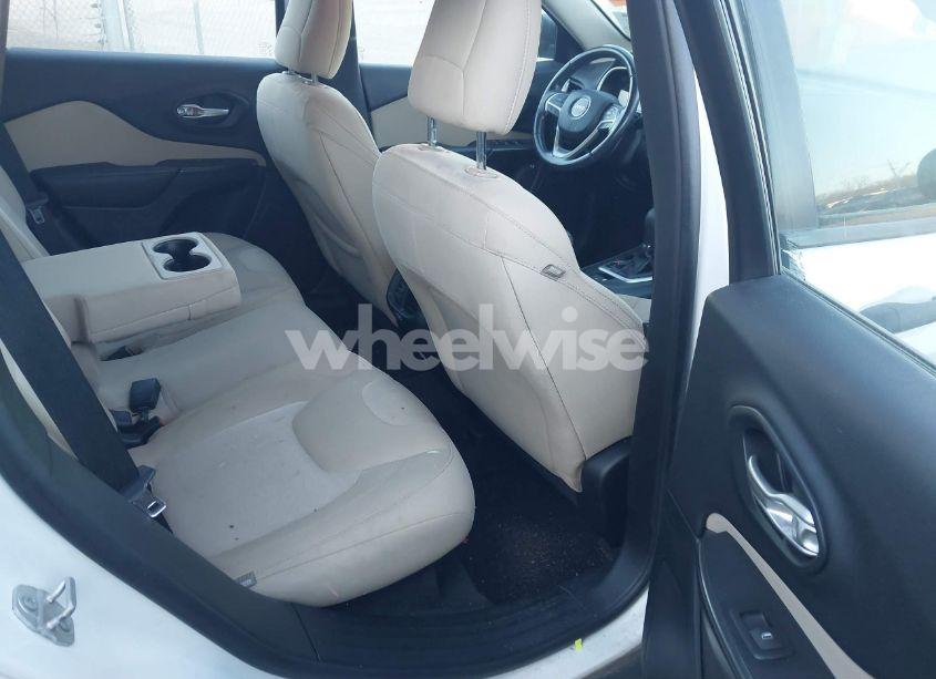 Photo 8 of 2016 Jeep Cherokee SPORT (VIN 1C4PJLABXGW297069)