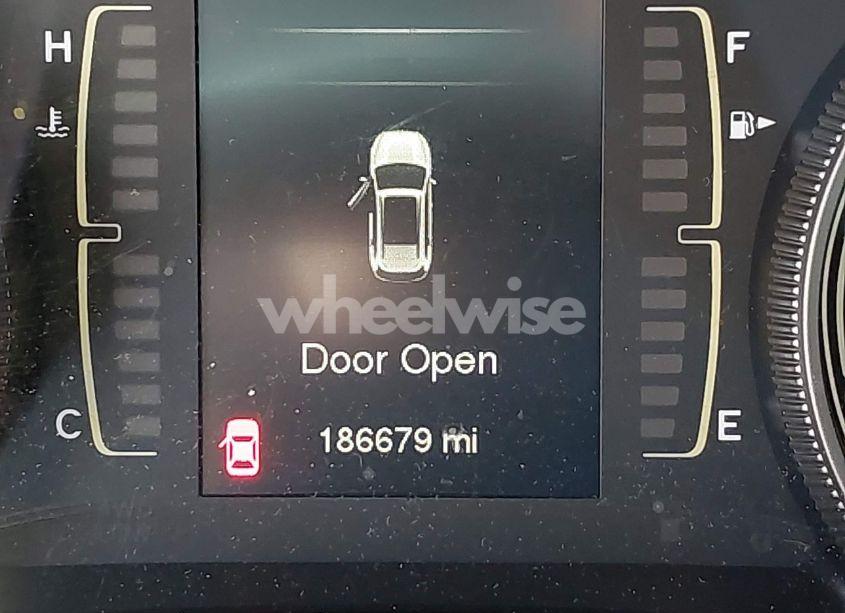 Photo 15 of 2017 Jeep Cherokee SPORT FWD (VIN 1C4PJLABXHW540896)