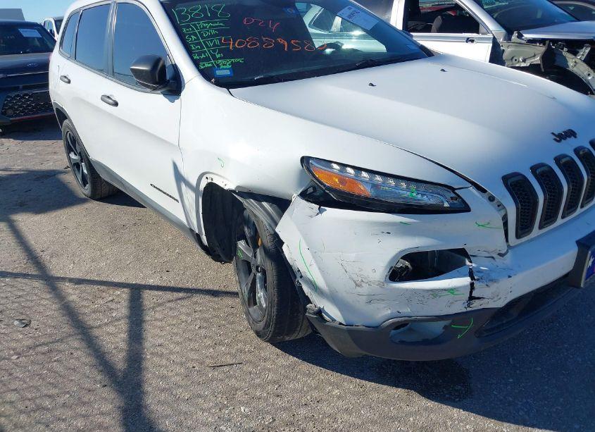 Photo 6 of 2017 Jeep Cherokee ALTITUDE FWD (VIN 1C4PJLABXHW666885)