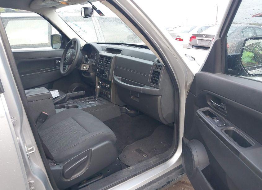 Photo 5 of 2012 Jeep Liberty SPORT (VIN 1C4PJLAK0CW104969)