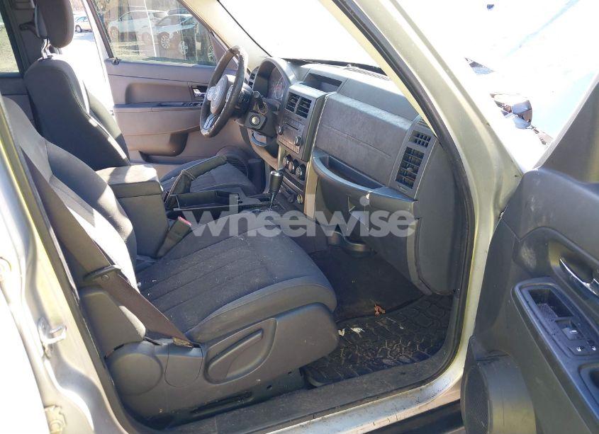 Photo 5 of 2012 Jeep Liberty SPORT (VIN 1C4PJLAK0CW115373)